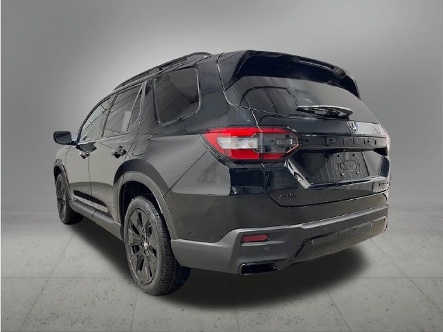 New 2026 Honda Pilot Black Edition image 3