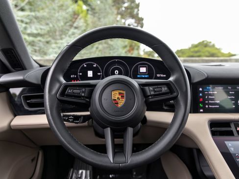 Certified 2022 Porsche Taycan 4 Cross Turismo AWD/4WD image 28