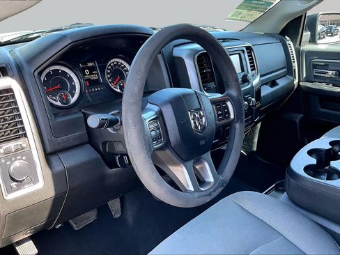 Used 2022 RAM 1500 Classic SLT RWD image 32