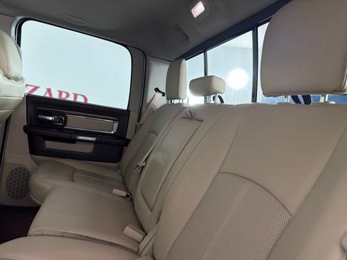 Used 2018 RAM 1500 Laramie w/ Convenience Group AWD/4WD image 13
