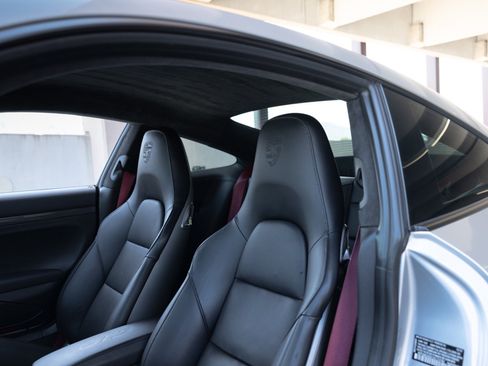 Used 2018 Porsche 911 GT3 RS image 56