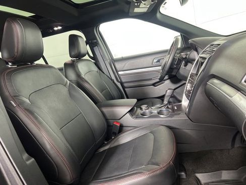 Used 2018 Ford Explorer Sport w/ Equipment Group 401A image 13