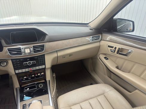 Used 2014 Mercedes-Benz E 350 Sedan image 15