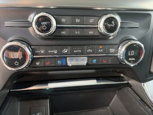 Used 2021 Ford F150 Lariat w/ Equipment Group 502A High AWD/4WD image 24