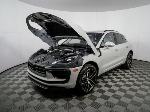 New 2026 Porsche Macan S image 35