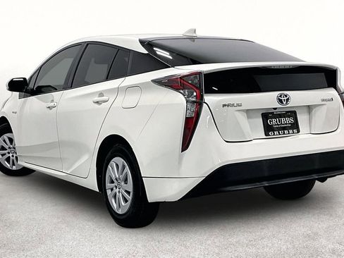 Used 2018 Toyota Prius One FWD image 15