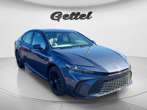 Used 2026 Toyota Camry SE w/ Multimedia Upgrade Package image 2