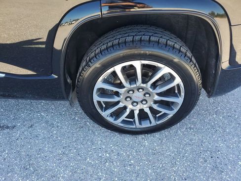 Used 2021 GMC Acadia Denali w/ Denali Technology Package image 19