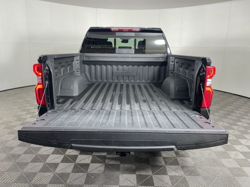 Used 2024 Chevrolet Silverado 1500 High Country w/ High Country Premium Package image 9