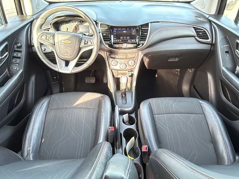 Used 2021 Chevrolet Trax LT w/ Driver Confidence Package AWD/4WD image 30