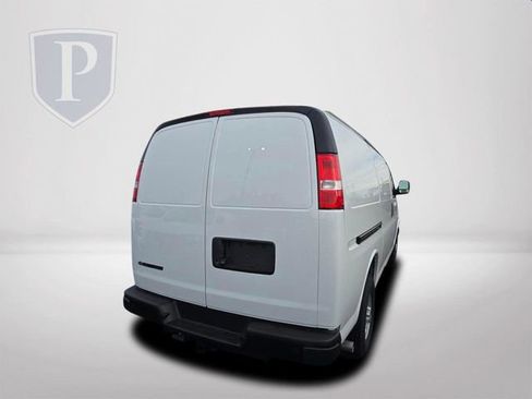 New 2025 Chevrolet Express 2500 w/ Driver Convenience Package image 7