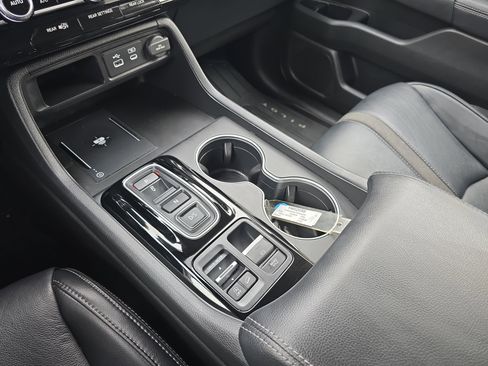 Used 2025 Honda Pilot Touring image 27