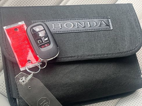 Used 2024 Honda CR-V EX-L image 9