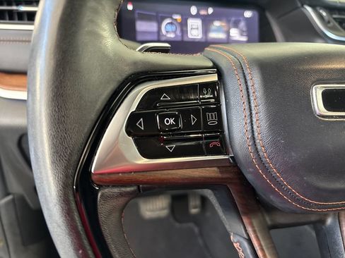 Used 2023 Jeep Grand Cherokee Summit w/ Luxury Tech Group V AWD/4WD image 36