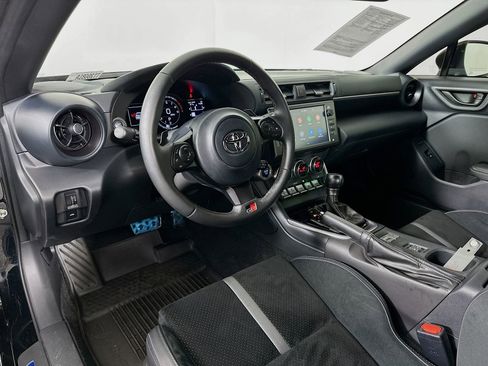 Used 2024 Toyota GR86 Premium RWD image 9