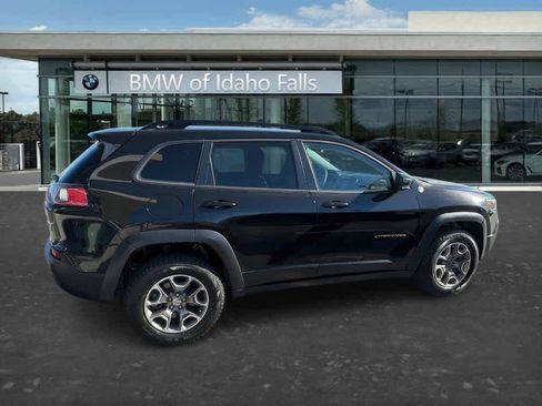 Used 2022 Jeep Cherokee Trailhawk w/ Premium Leather Package AWD/4WD image 7