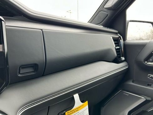 New 2026 GMC Sierra 1500 AT4X w/ LPO, Black Badging Package image 35