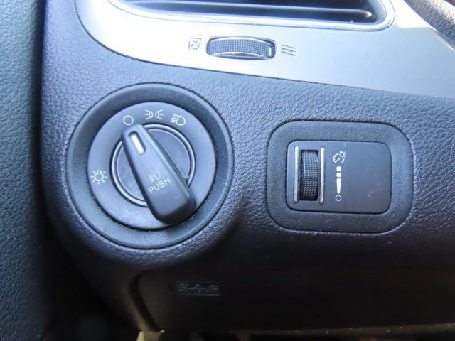 Used 2015 Dodge Journey Crossroad w/ Flexible Seating Group FWD image 27