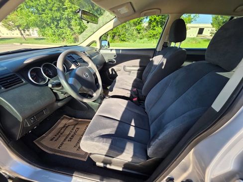 Used 2011 Nissan Versa Sedan FWD image 12