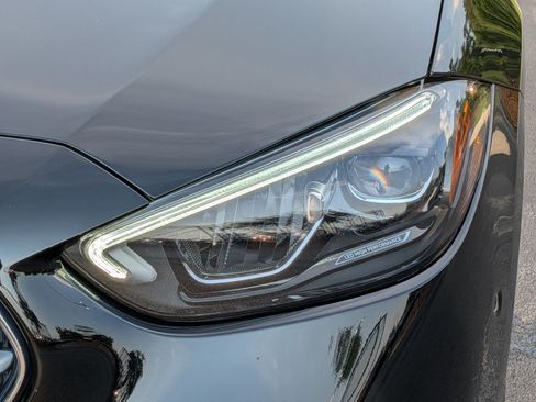 Used 2025 Mercedes-Benz C 300 Sedan image 6
