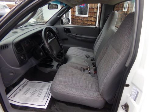 Used 2000 Dodge Dakota Base 2dr Standard Cab SB image 17
