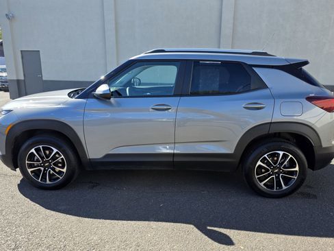 Used 2025 Chevrolet TrailBlazer LT image 5