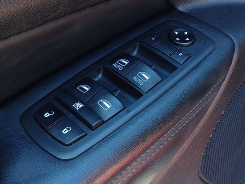 Used 2020 Jeep Grand Cherokee Limited AWD/4WD image 11