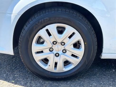 Used 2015 Dodge Grand Caravan SE w/ Quick Order Package 29E SE FWD image 10
