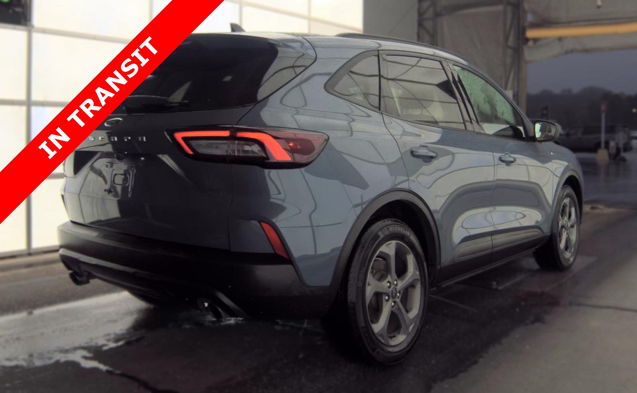 Used 2025 Ford Escape ST-Line FWD image 5