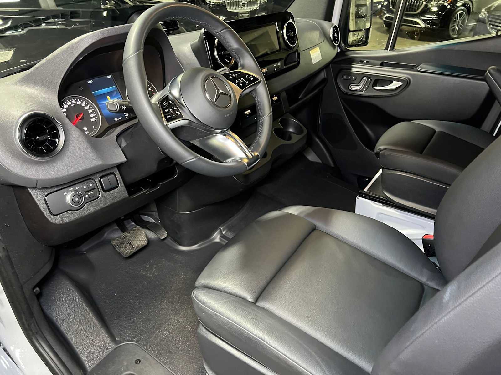 Used 2026 Mercedes-Benz Sprinter 2500 image 25