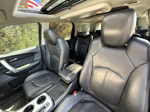 Used 2011 GMC Acadia SLT image 45