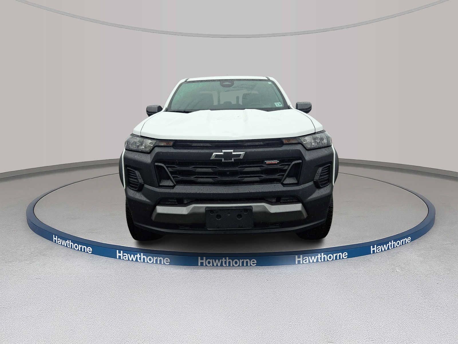 Used 2025 Chevrolet Colorado Trail Boss AWD/4WD image 2