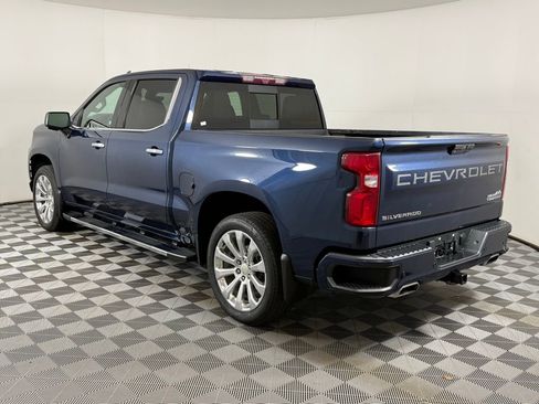 Used 2021 Chevrolet Silverado 1500 High Country w/ Technology Package image 9