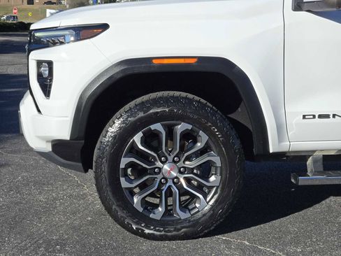 Certified 2024 GMC Canyon Denali image 8