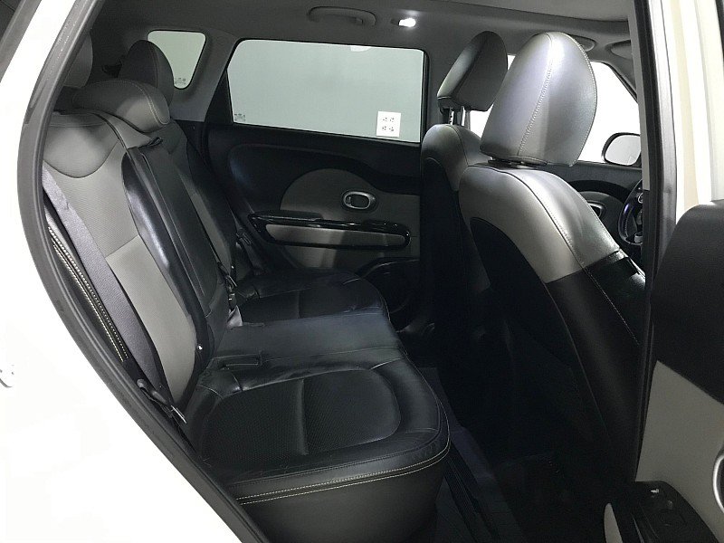 Used 2016 Kia Soul + w/ Primo Package FWD image 23