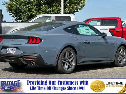 New 2025 Ford Mustang Coupe image 4