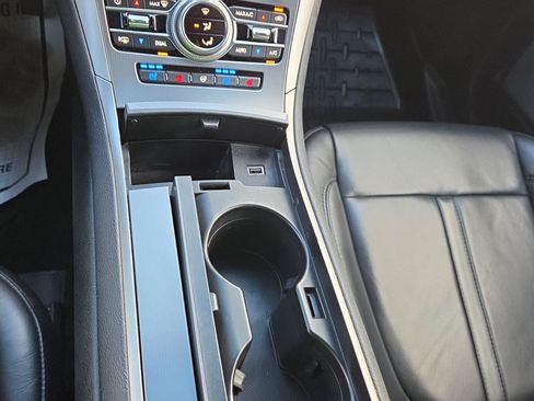 Used 2017 Lincoln MKZ Reserve w/ Luxury Package AWD/4WD image 33