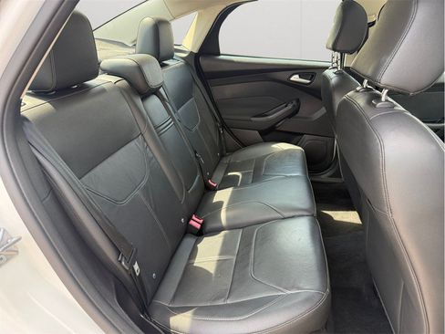 Used 2016 Ford Focus SE w/ Equipment Group 201A FWD image 36