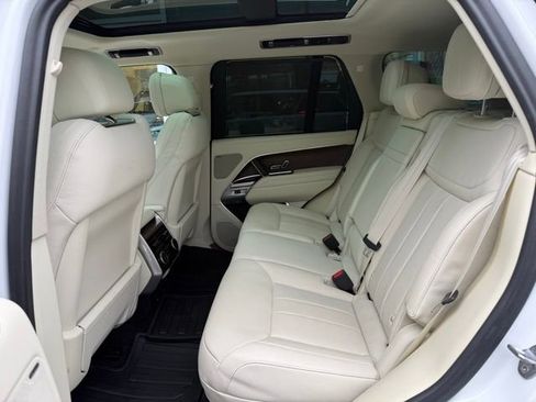 Certified 2023 Land Rover Range Rover SE image 33