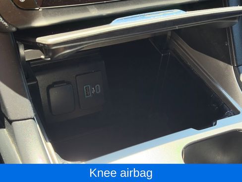 Used 2020 Ford Explorer XLT w/ Comfort Package AWD/4WD image 26