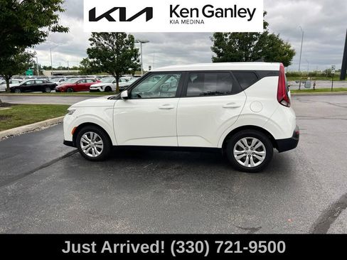 Used 2020 Kia Soul LX FWD image 8
