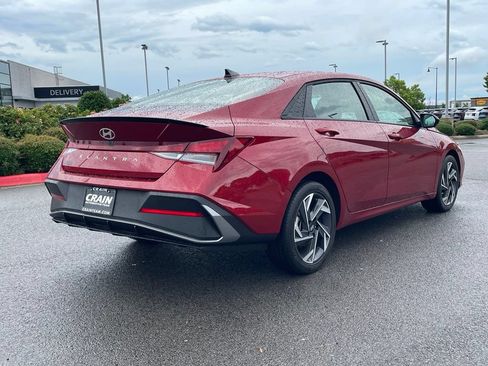 Used 2025 Hyundai Elantra Sport FWD image 7