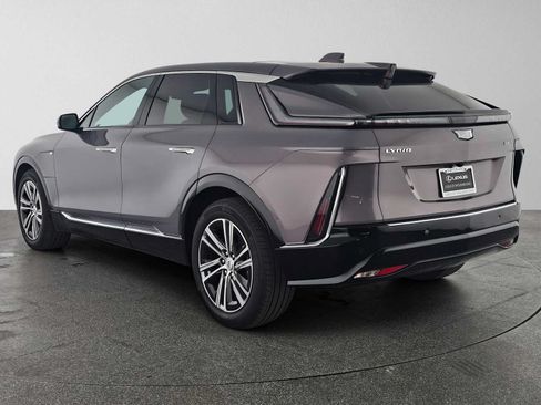 Used 2025 Cadillac Lyriq Luxury AWD/4WD image 5
