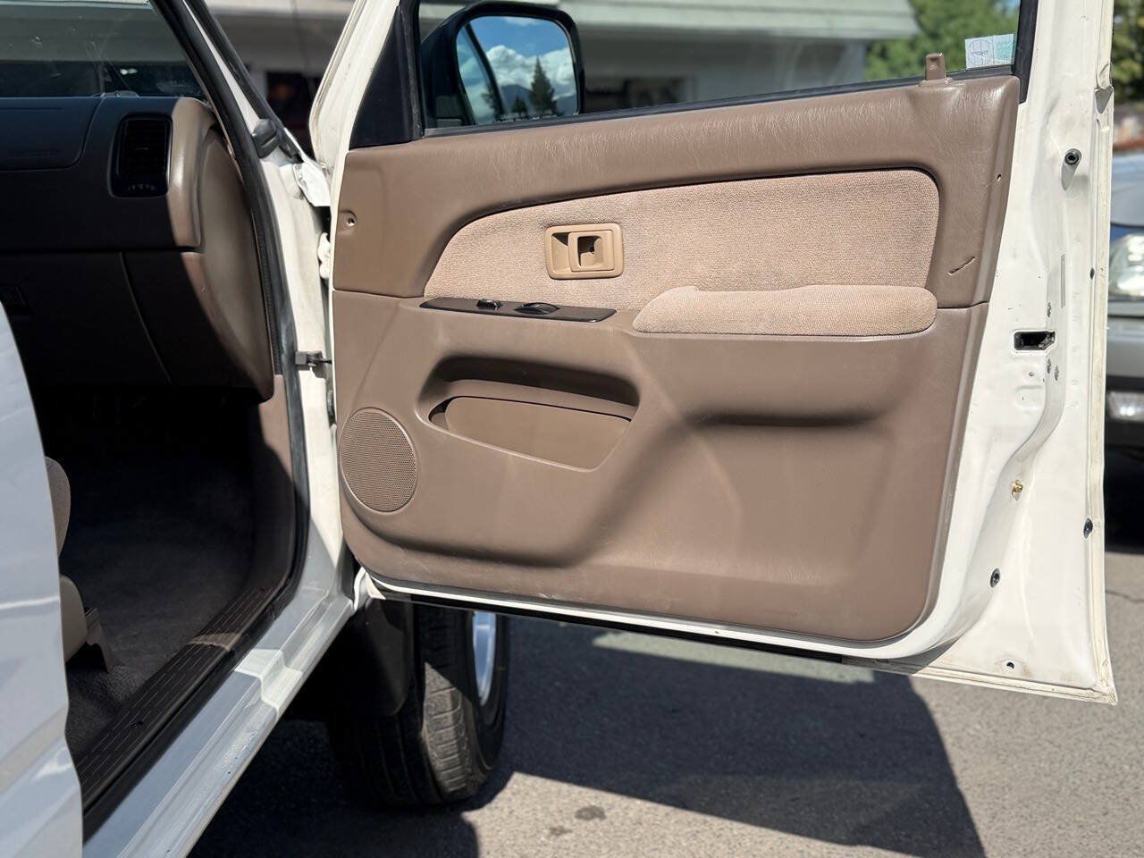Used 2000 Toyota 4Runner 2WD w/ Upgrade Value Pkg 1 image 35