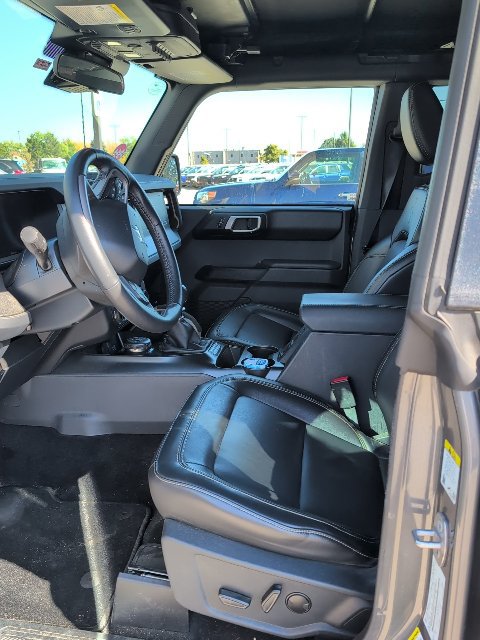 Used 2025 Ford Bronco Badlands w/ Sasquatch Package AWD/4WD image 2