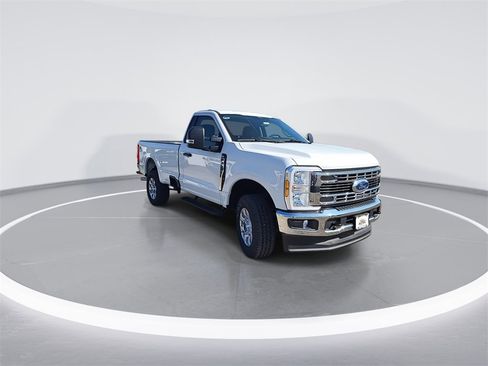Used 2024 Ford F350 XLT w/ FX4 Off-Road Package image 2