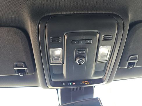 Used 2024 Chevrolet Tahoe LT RWD image 21