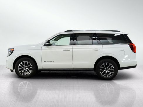 Used 2025 Ford Expedition Platinum AWD/4WD image 2