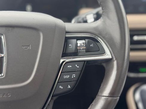 Used 2022 Lincoln Nautilus Reserve image 11