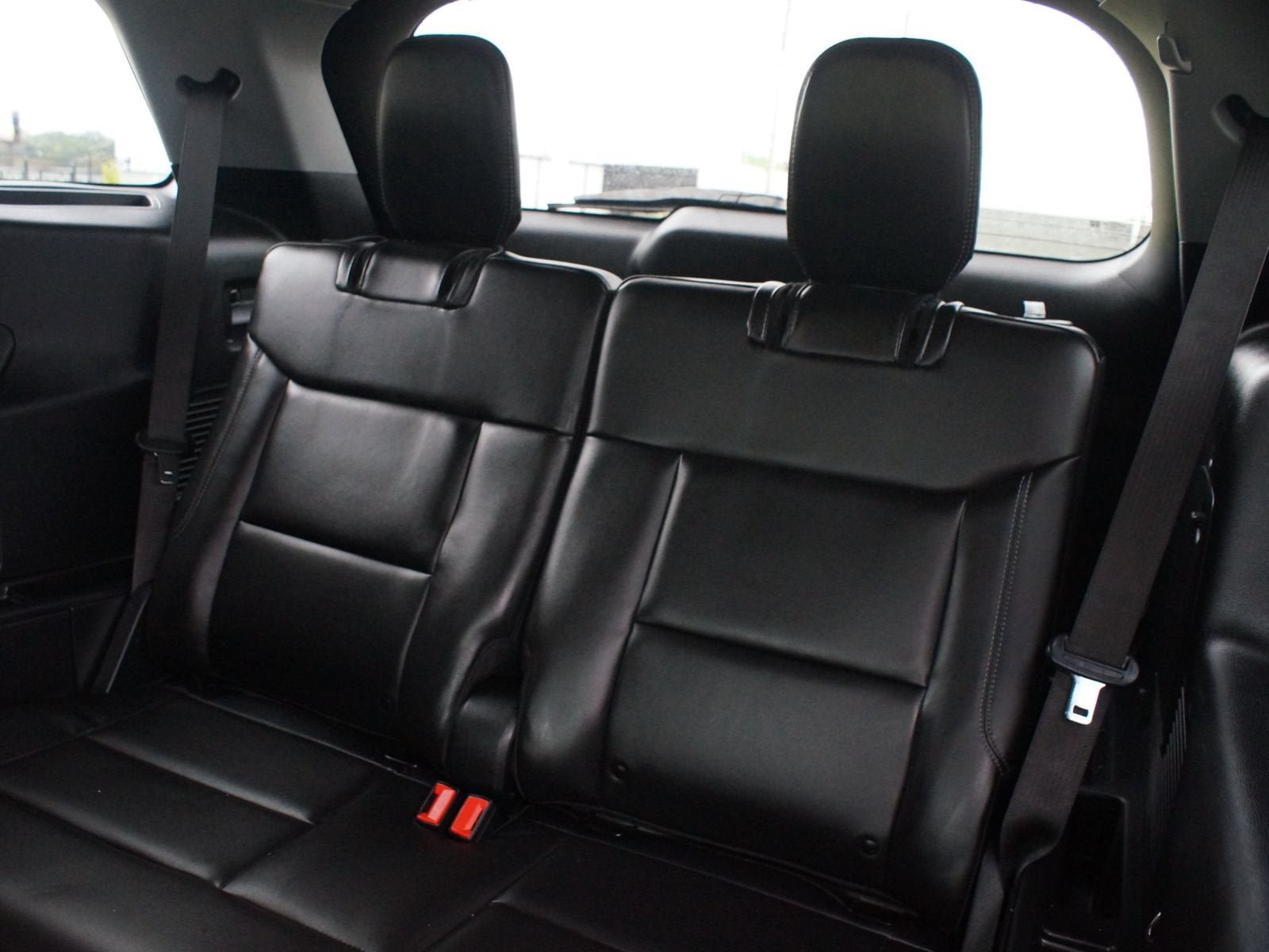 Used 2022 Ford Explorer XLT w/ Equipment Group 202A RWD image 17